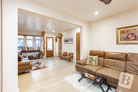 4 bedroom detached house for sale, Caernarvon Close, Hornchurch, RM11