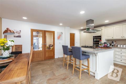 4 bedroom detached house for sale, Caernarvon Close, Hornchurch, RM11