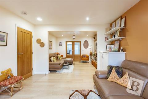 undefined, Caernarvon Close, Hornchurch, RM11