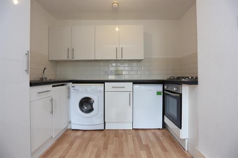 2 bedroom flat to rent, Denmark Villas, Hove