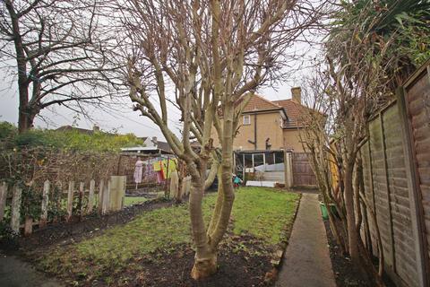 3 bedroom terraced house to rent, Cromwell Road , Hounslow, TW3