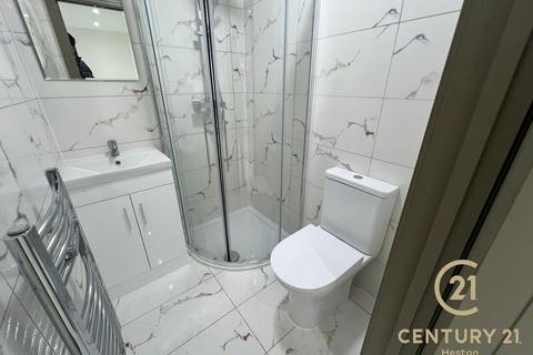1 bedroom in a house share to rent, Norwood Road, SOUTHALL UB2