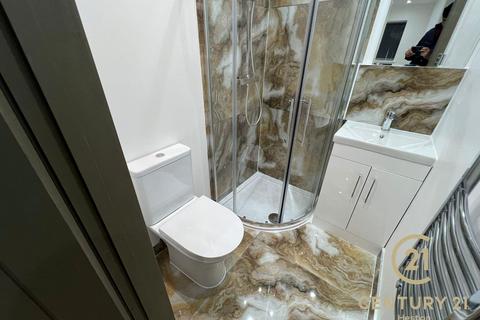 1 bedroom in a house share to rent, Norwood Road, SOUTHALL UB2