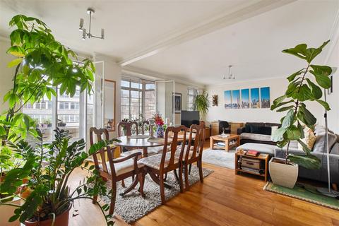 2 bedroom flat for sale, St. Johns Court, Finchley Road, London, NW3