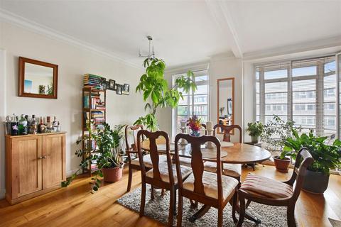 2 bedroom flat for sale, St. Johns Court, Finchley Road, London, NW3