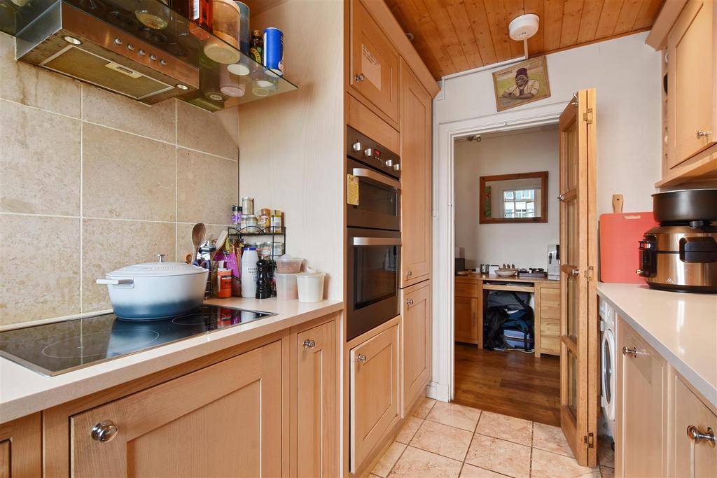 Kitchen.JPG