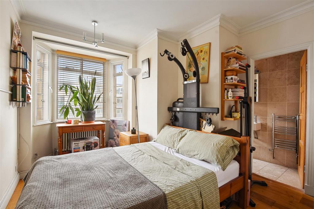 Bedroom.JPG