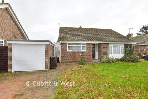 3 bedroom detached bungalow for sale, Alperton Close, Bognor Regis PO21