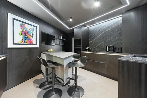 4 bedroom flat for sale, West Hill, Harrow HA2 0JQ