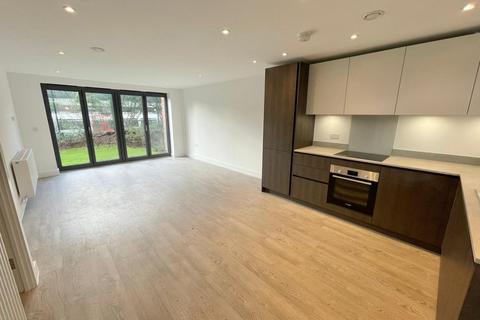 2 bedroom flat to rent, Belgrave Close,