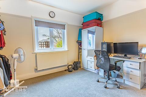 2 bedroom flat for sale, St Albans Crescent, Bournemouth, BH8 9EW