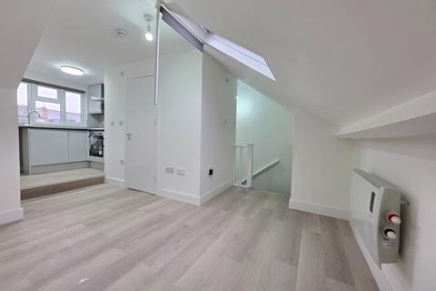 Studio to rent, Loft Studio, Howard Road, Cricklewood, NW2
