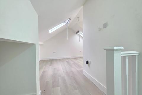 Studio to rent, Loft Studio, Howard Road, Cricklewood, NW2