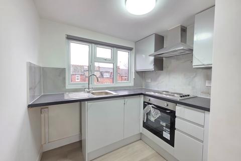 Studio to rent, Loft Studio, Howard Road, Cricklewood, NW2