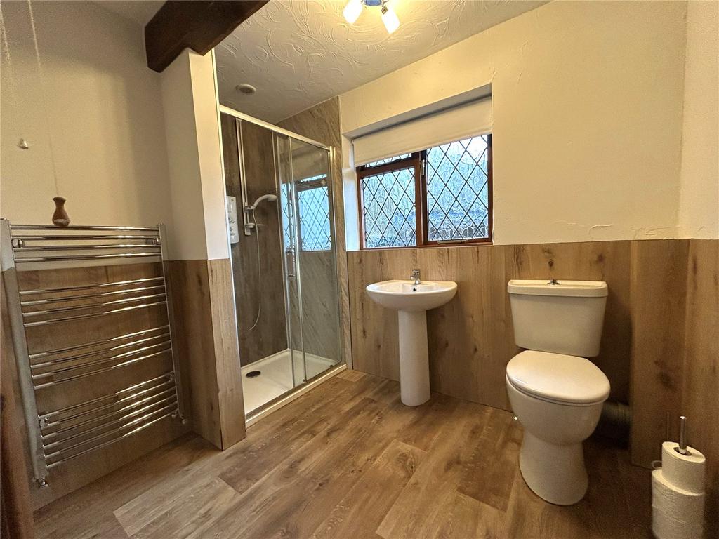 Shower Ensuite