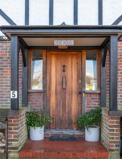 4 bedroom detached house for sale, Carlton Road, Redhill, RH1