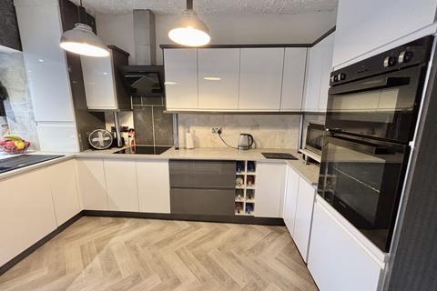 2 bedroom end of terrace house for sale, Melrose Avenue, Layton FY3