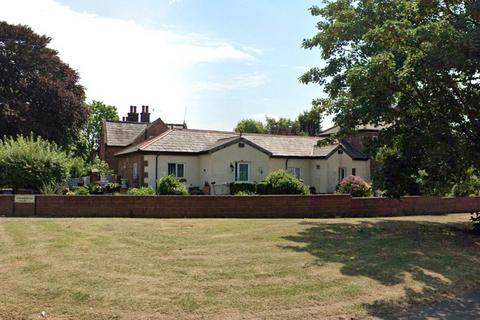 undefined, Springwood Court, Liverpool, Merseyside, L19