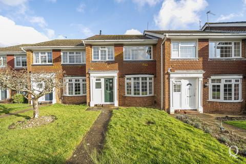 3 bedroom terraced house to rent, Collingwood Walk, Sittingbourne, Kent, ME10