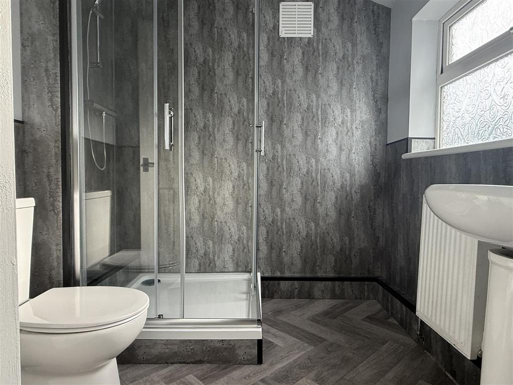 Family Shower Room