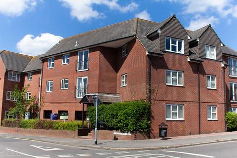 1 bedroom flat to rent, Sussex Court, Ashenground Road, Haywards Heath
