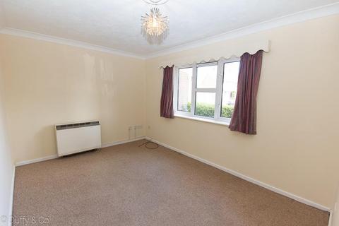 1 bedroom flat to rent, Sussex Court, Ashenground Road, Haywards Heath