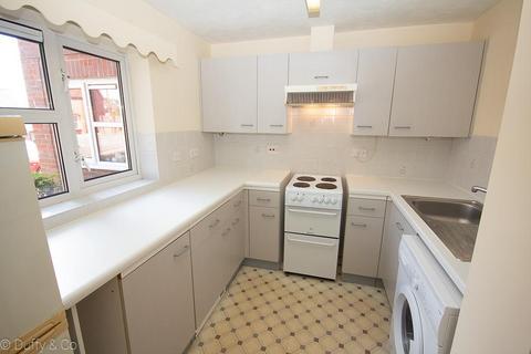 1 bedroom flat to rent, Sussex Court, Ashenground Road, Haywards Heath