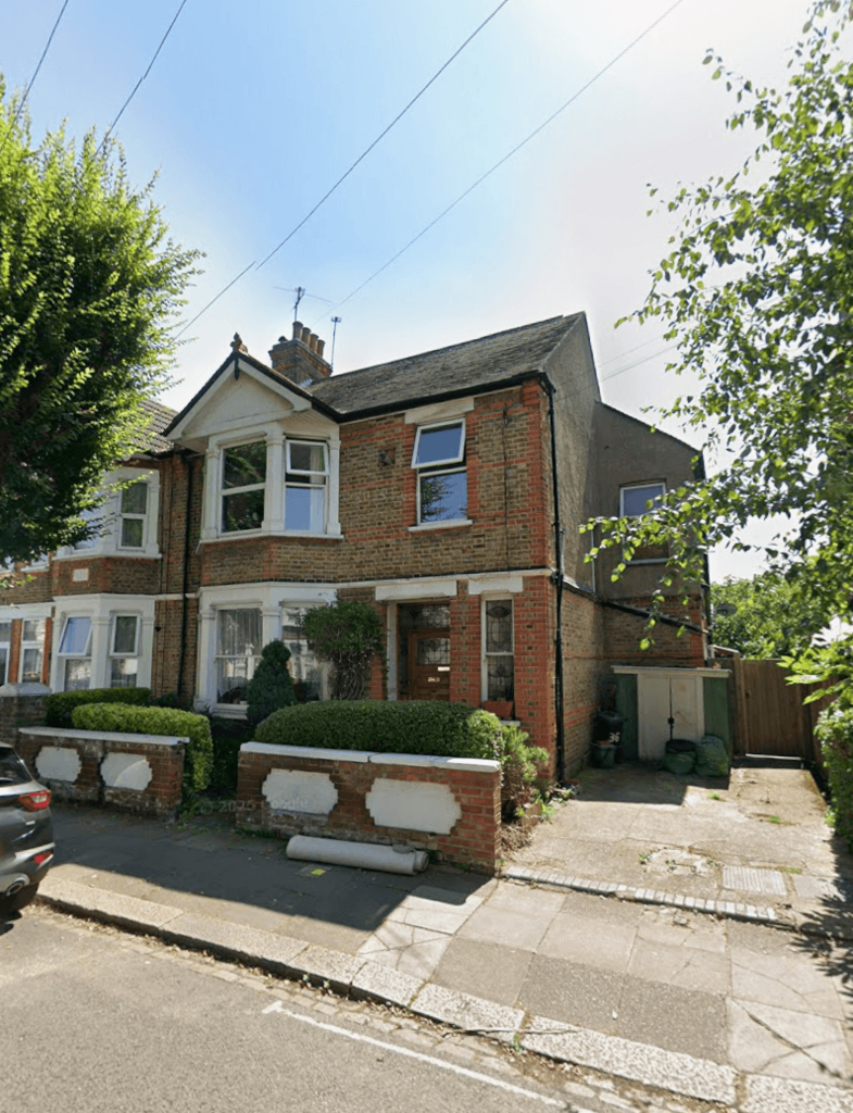 Beautiful One-Bedroom Ground Floor Flat – 36 El