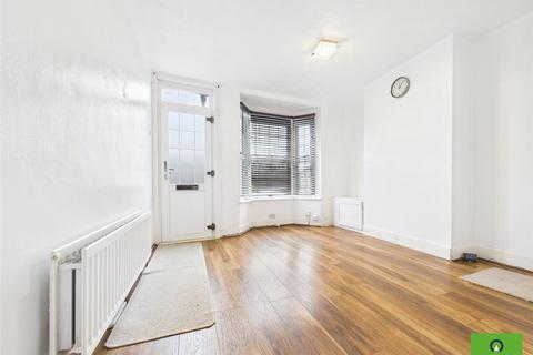 2 bedroom house to rent, Mill Lane, Essex RM20