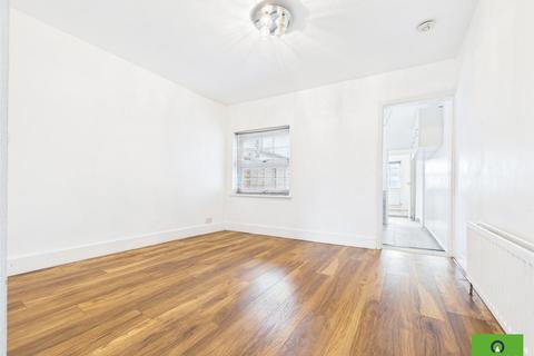 2 bedroom house to rent, Mill Lane, Essex RM20
