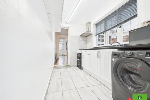 2 bedroom house to rent, Mill Lane, Essex RM20