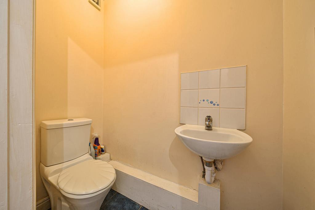 Ground Floor Wc