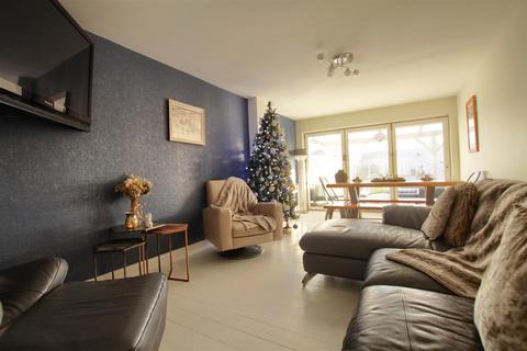 4 bedroom house for sale, Speeton Avenue, Acklam Hall