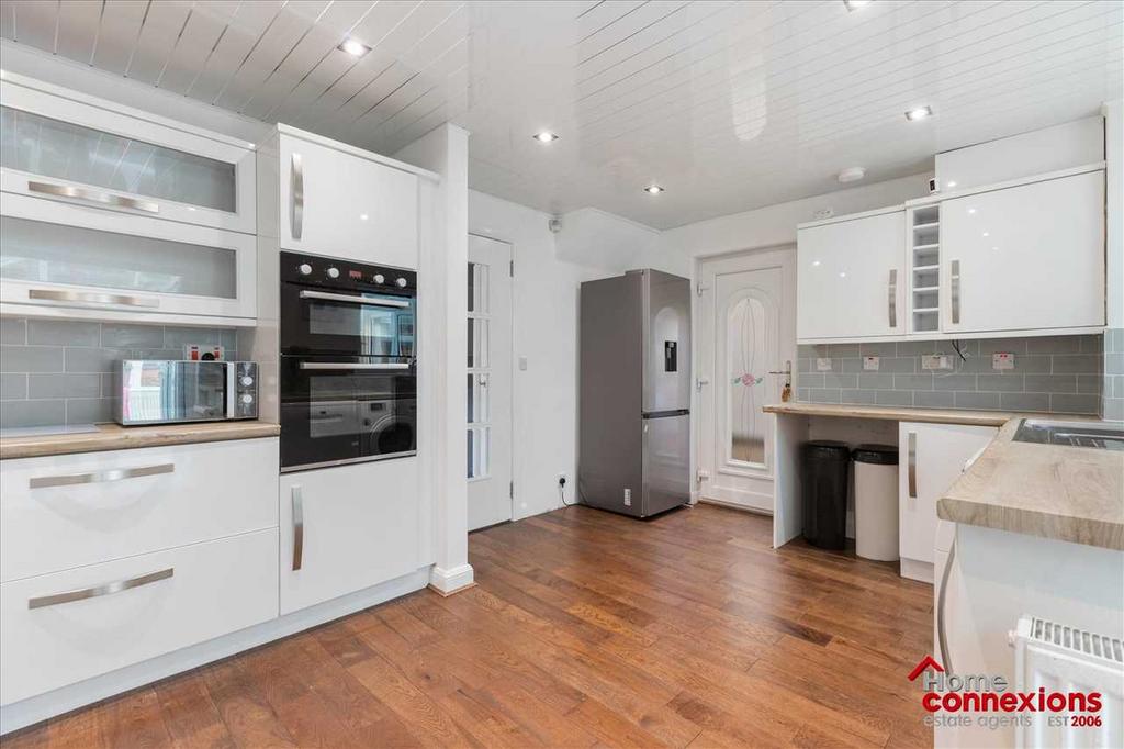 Kitchen (2)