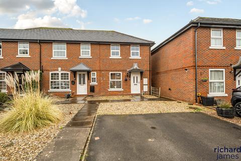2 bedroom terraced house for sale - Meadow Road, Swindon, SN2