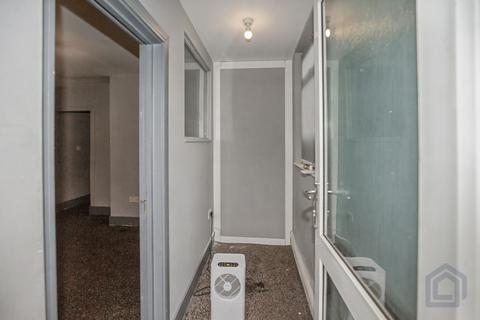 undefined, Grimsby DN32