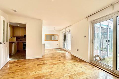 undefined, Marshalls Close, New Southgate, London N11