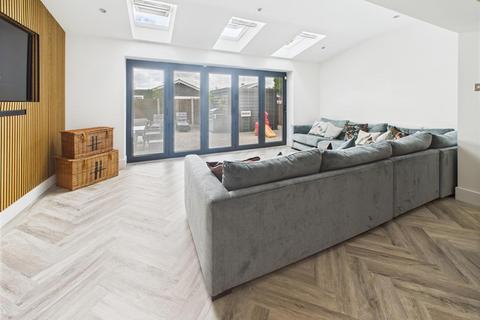 5 bedroom detached house for sale, Bramley Way, Mayland