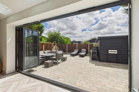 5 bedroom detached house for sale, Bramley Way, Mayland