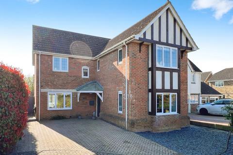 4 bedroom detached house for sale, Haywain Close, Kingsnorth, Ashford