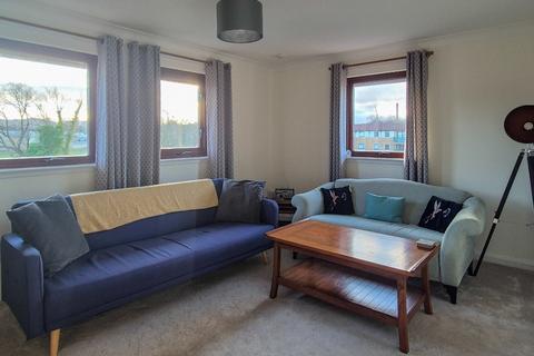 2 bedroom flat to rent, North Werber Place, Fettes, Edinburgh, EH4