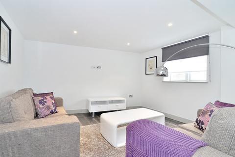 3 bedroom flat for sale, Victoria Chambers, Strutton Ground SW1P