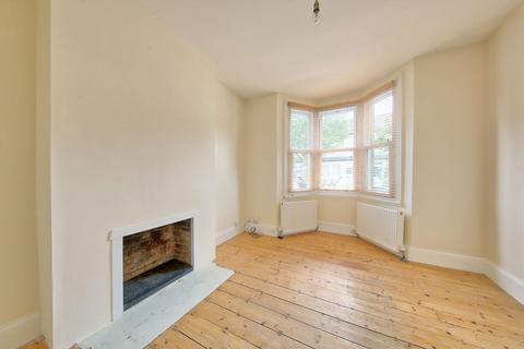 1 bedroom flat to rent, Royal Road, Teddington TW11