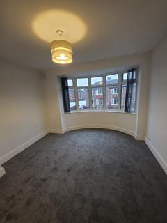 4 bedroom semi-detached house to rent, Clinton Place, Newcastle upon Tyne NE3