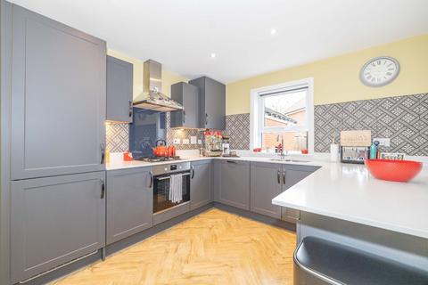 4 bedroom detached house for sale, Ottoline Road, Sturry, Canterbury, Kent, CT2