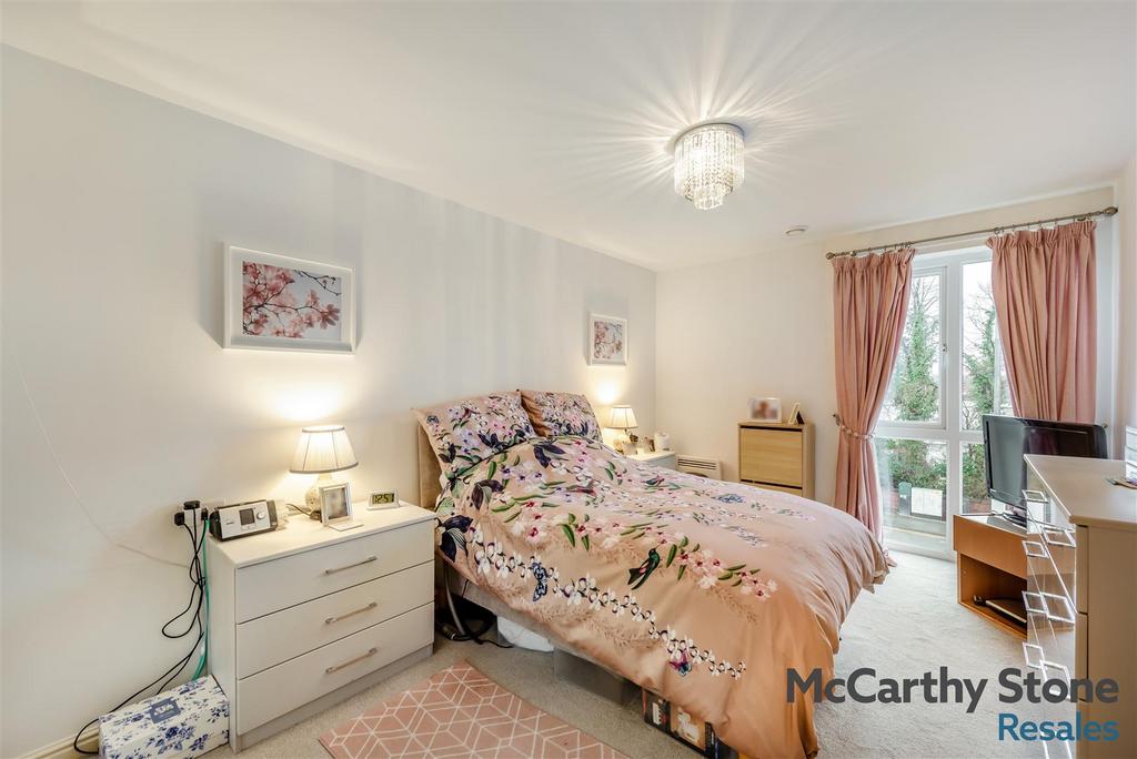 8673698-interior04.jpg
