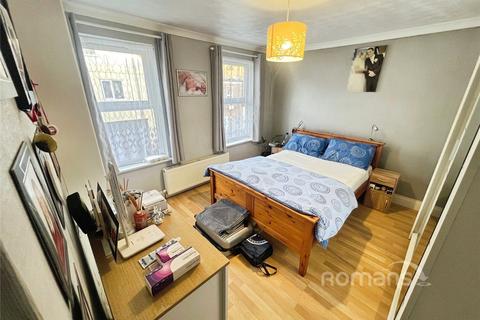 2 bedroom end of terrace house for sale, Upper Elms Road, Aldershot, Hampshire