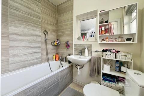 2 bedroom end of terrace house for sale, Upper Elms Road, Aldershot, Hampshire
