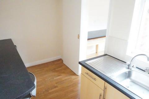 2 bedroom terraced house to rent, 50 Bristol Road, Hull, HU5 5XJ