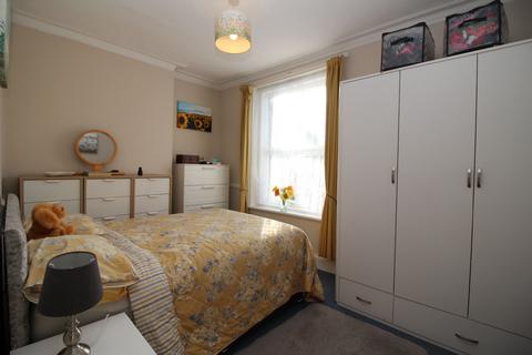 1 bedroom flat to rent, Flat , Alton Lodge, - Alton Road, Clacton-on-Sea